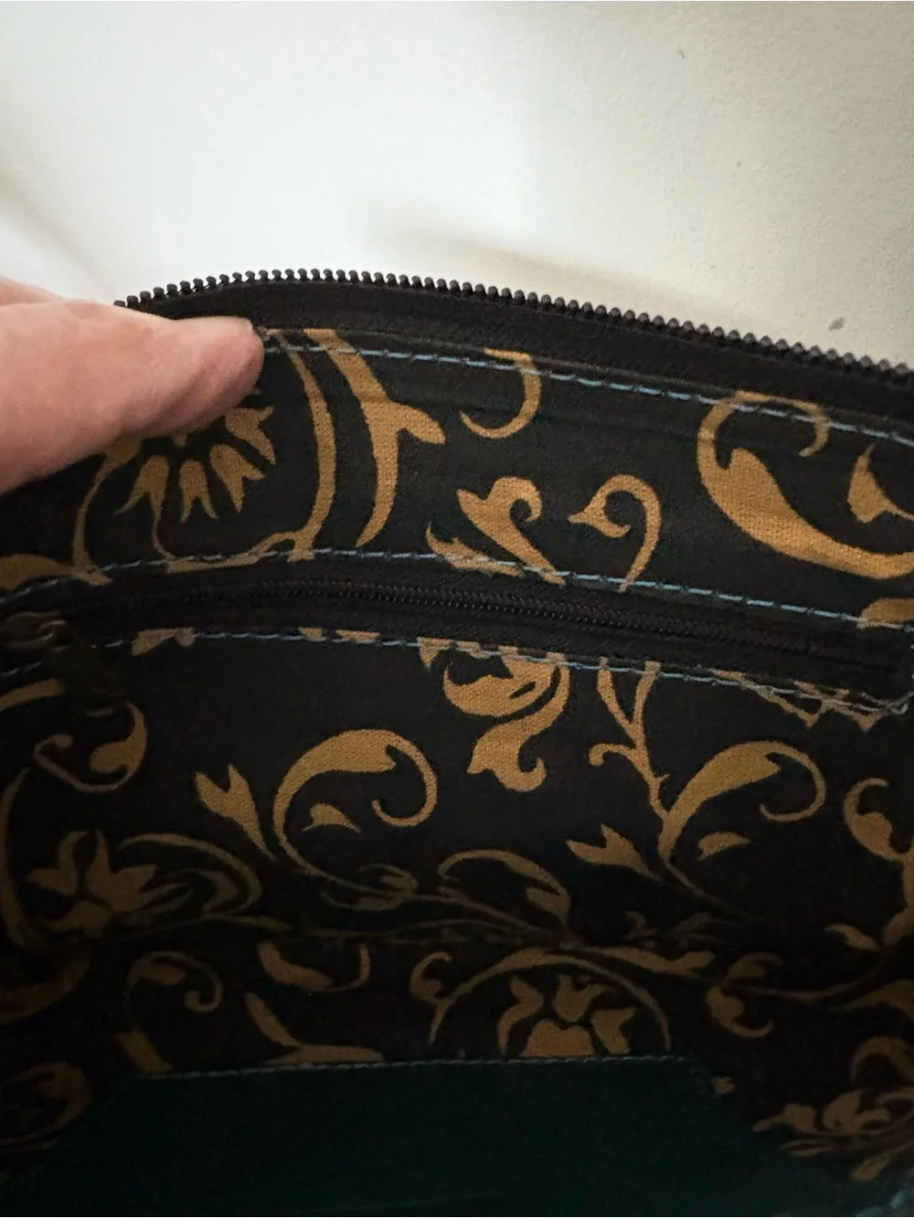 Leaders in Leather Crossbody Bag Green Hand-Tooled Floral Cutout Vintage